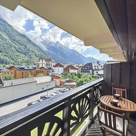 Apartamento Appartement Chamonix Centre, 4 Pers, 2 Ch. avec Balcon, Parking, Proche Téléphérique et Remontées - FR-1-507-24 *
